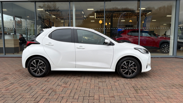 Toyota Yaris 1.5 Hybrid Design 5dr CVT Hybrid Hatchback